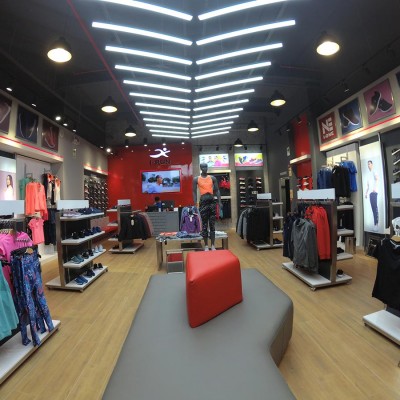 Equipamiento Tienda I-Run, Mall Aventura Santa Anita